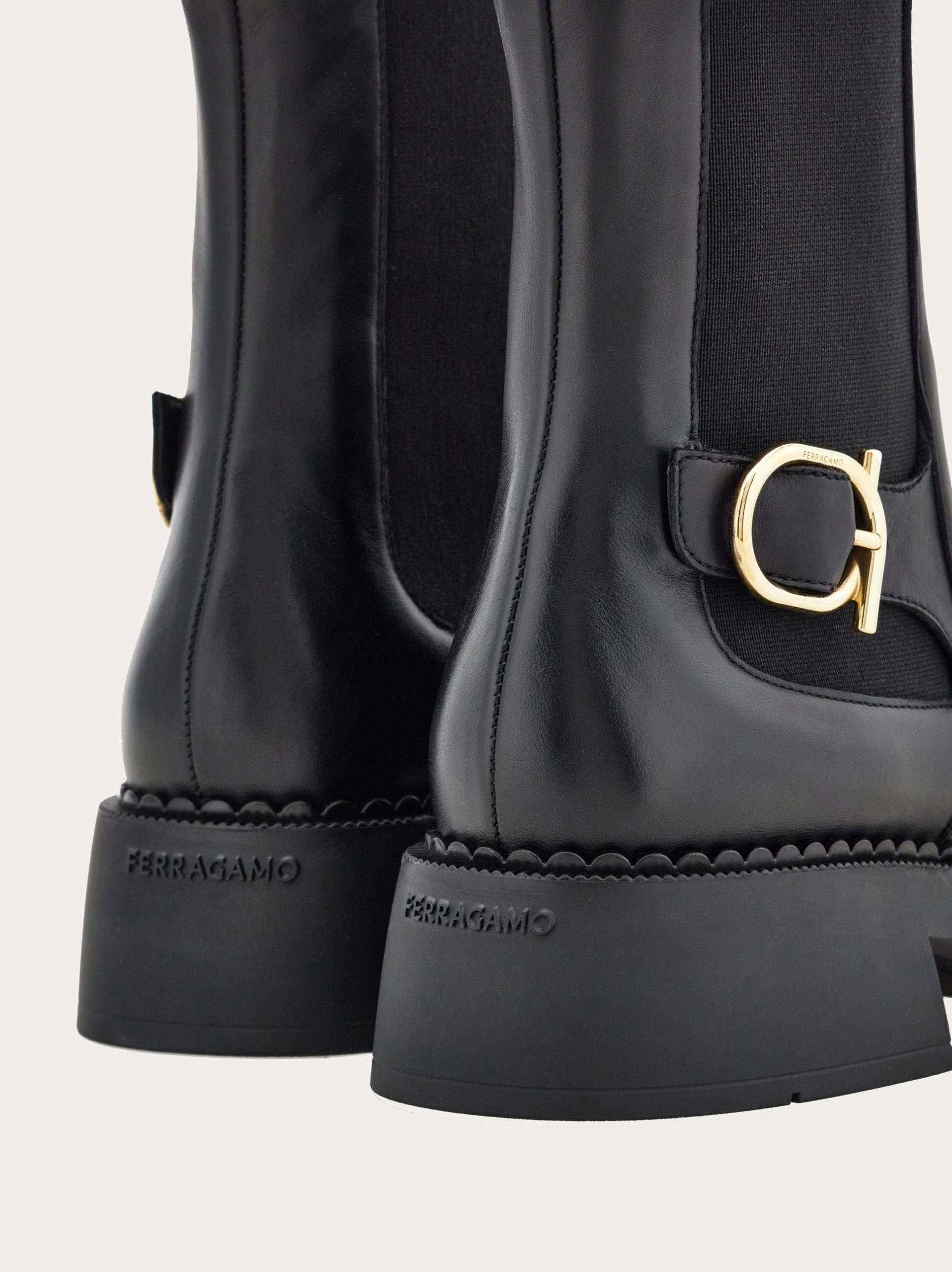 Ferragamo Gancini buckle Chelsea boot - Image 4